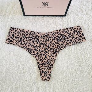 NWT VS Sexy Illusions No-Show Thong Panty